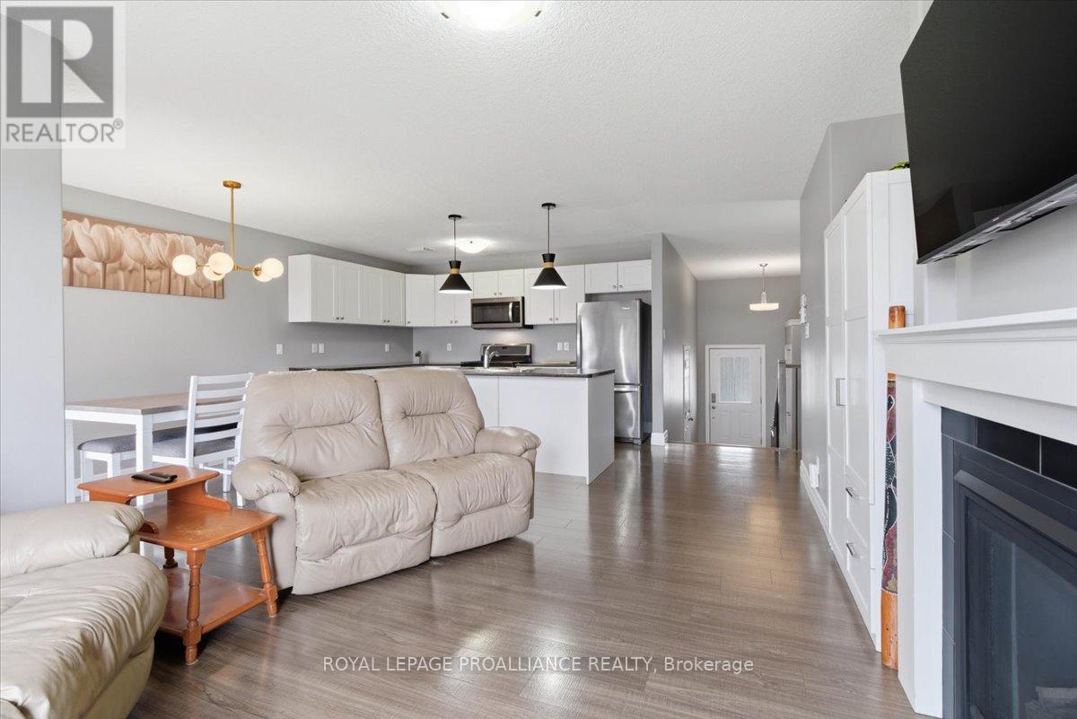 68 CORTLAND CRESCENT - 18
