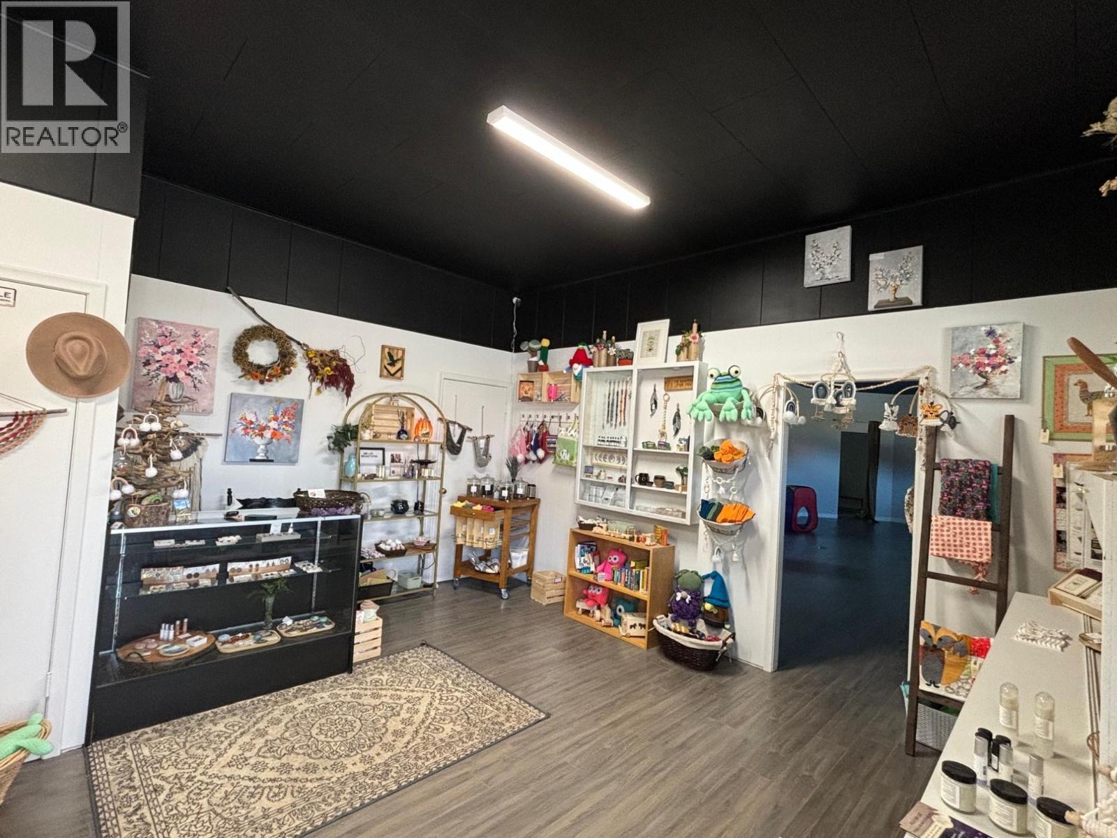 375 Copper Avenue S, Greenwood