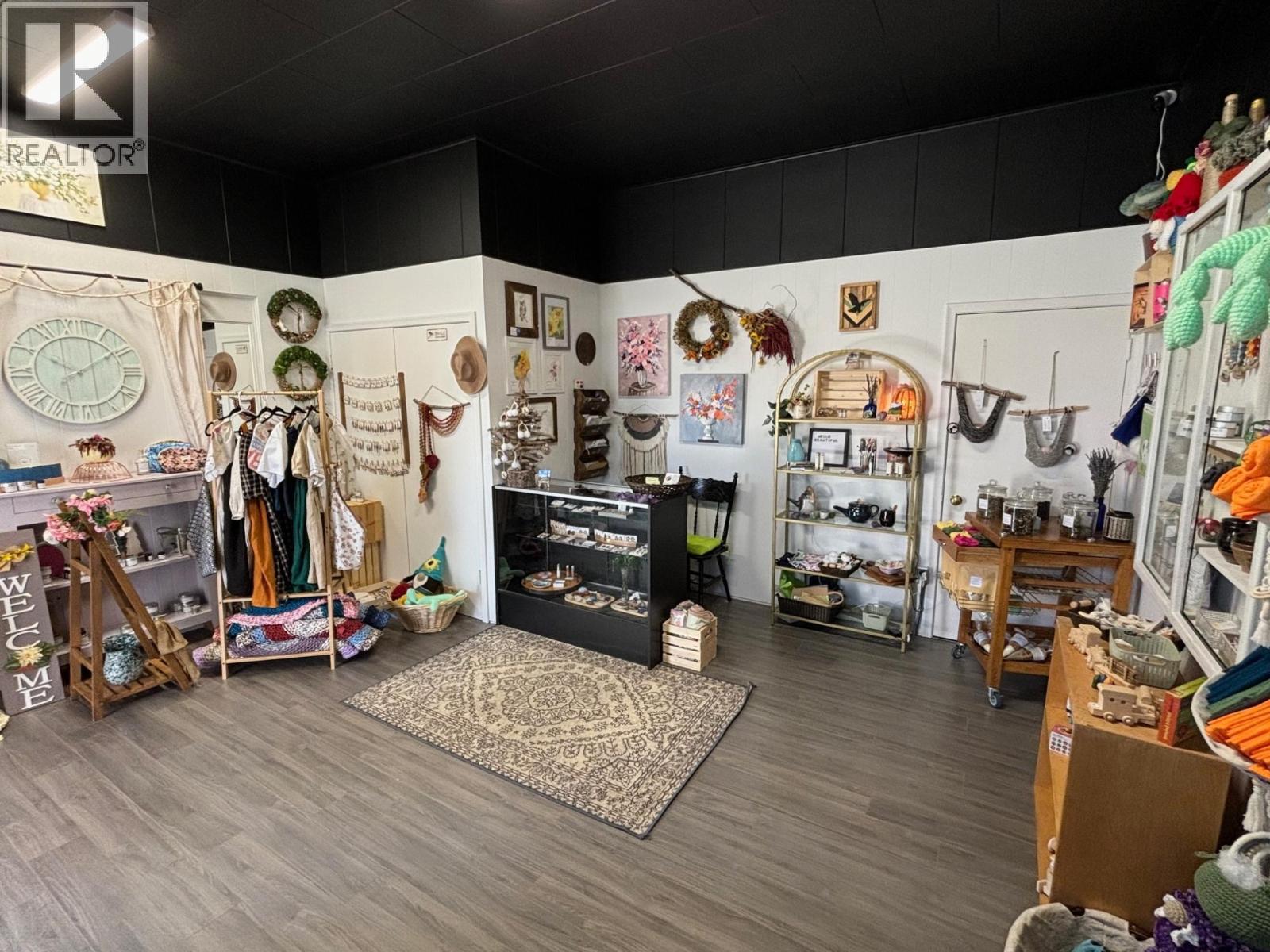 375 Copper Avenue S, Greenwood