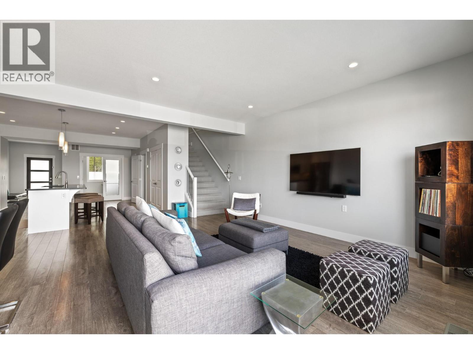  1260 Snowberry Avenue, Kelowna