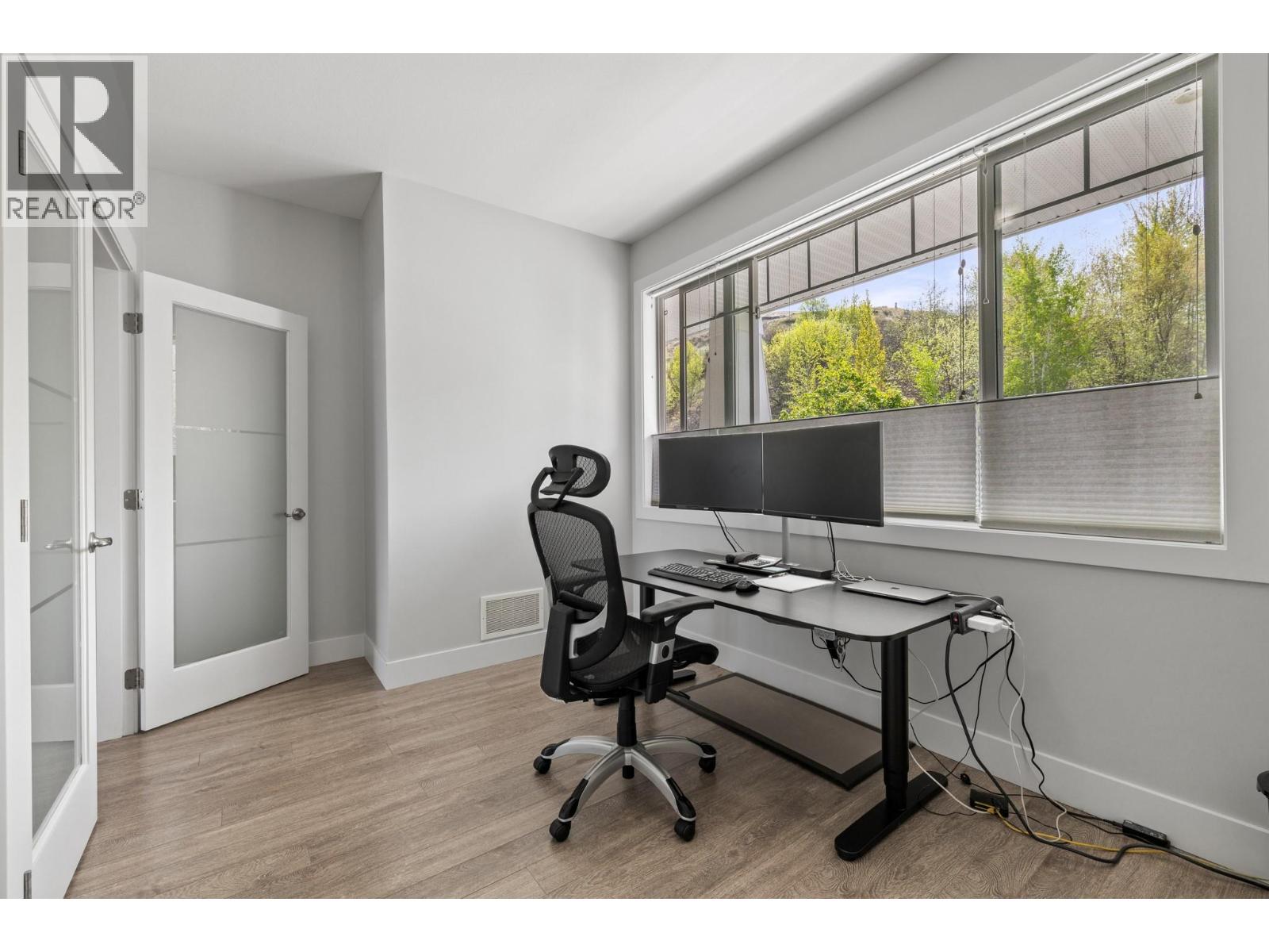  1260 Snowberry Avenue, Kelowna