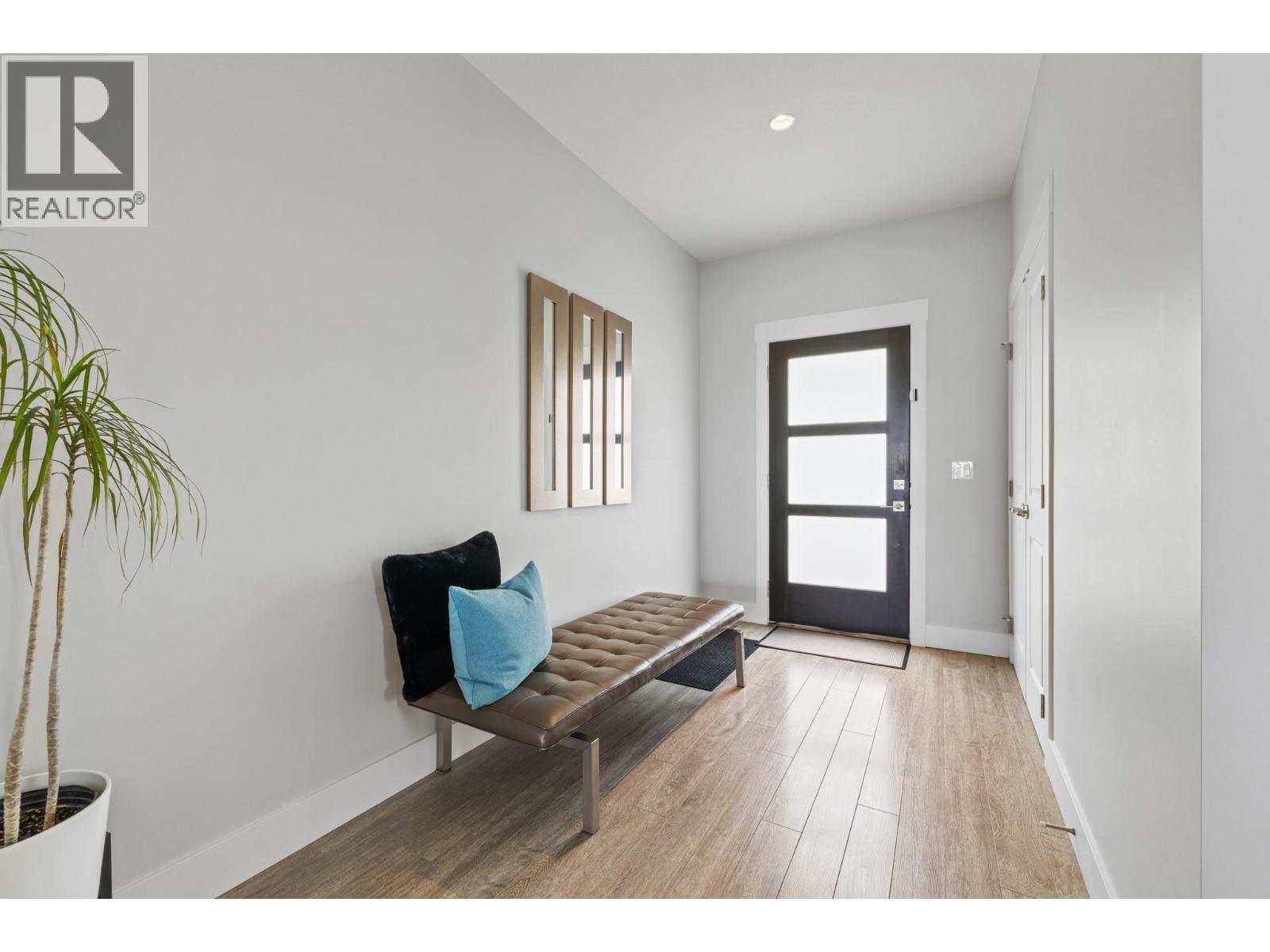  1260 Snowberry Avenue, Kelowna