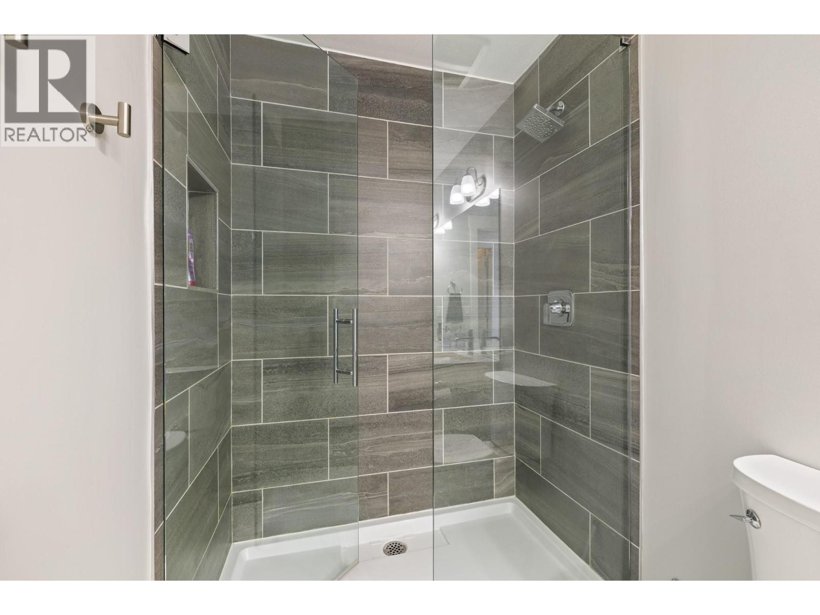  1260 Snowberry Avenue, Kelowna