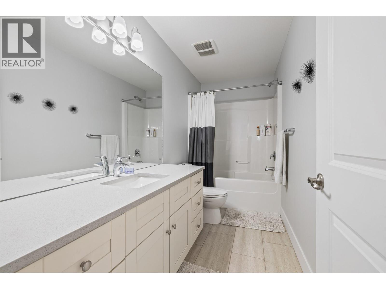  1260 Snowberry Avenue, Kelowna