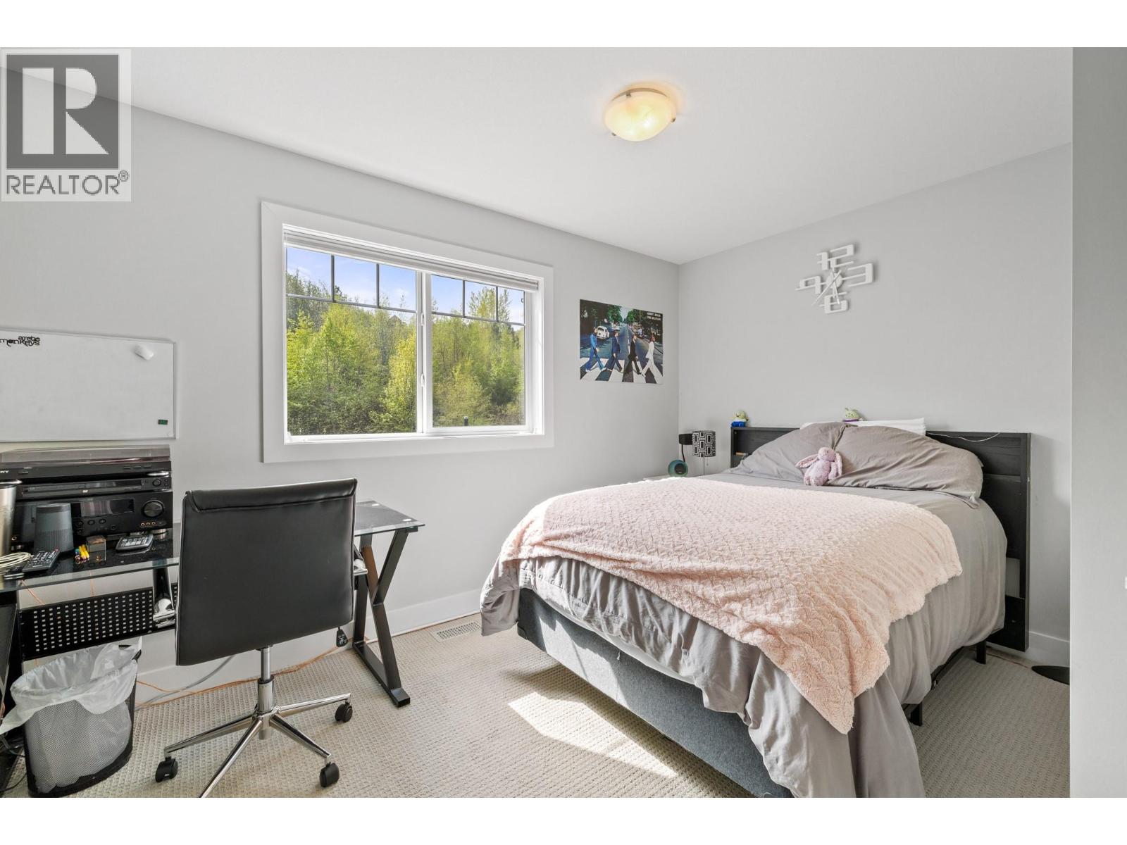  1260 Snowberry Avenue, Kelowna