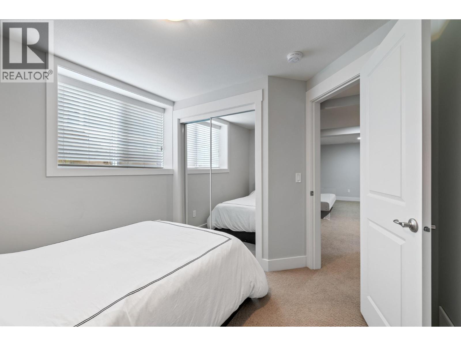  1260 Snowberry Avenue, Kelowna