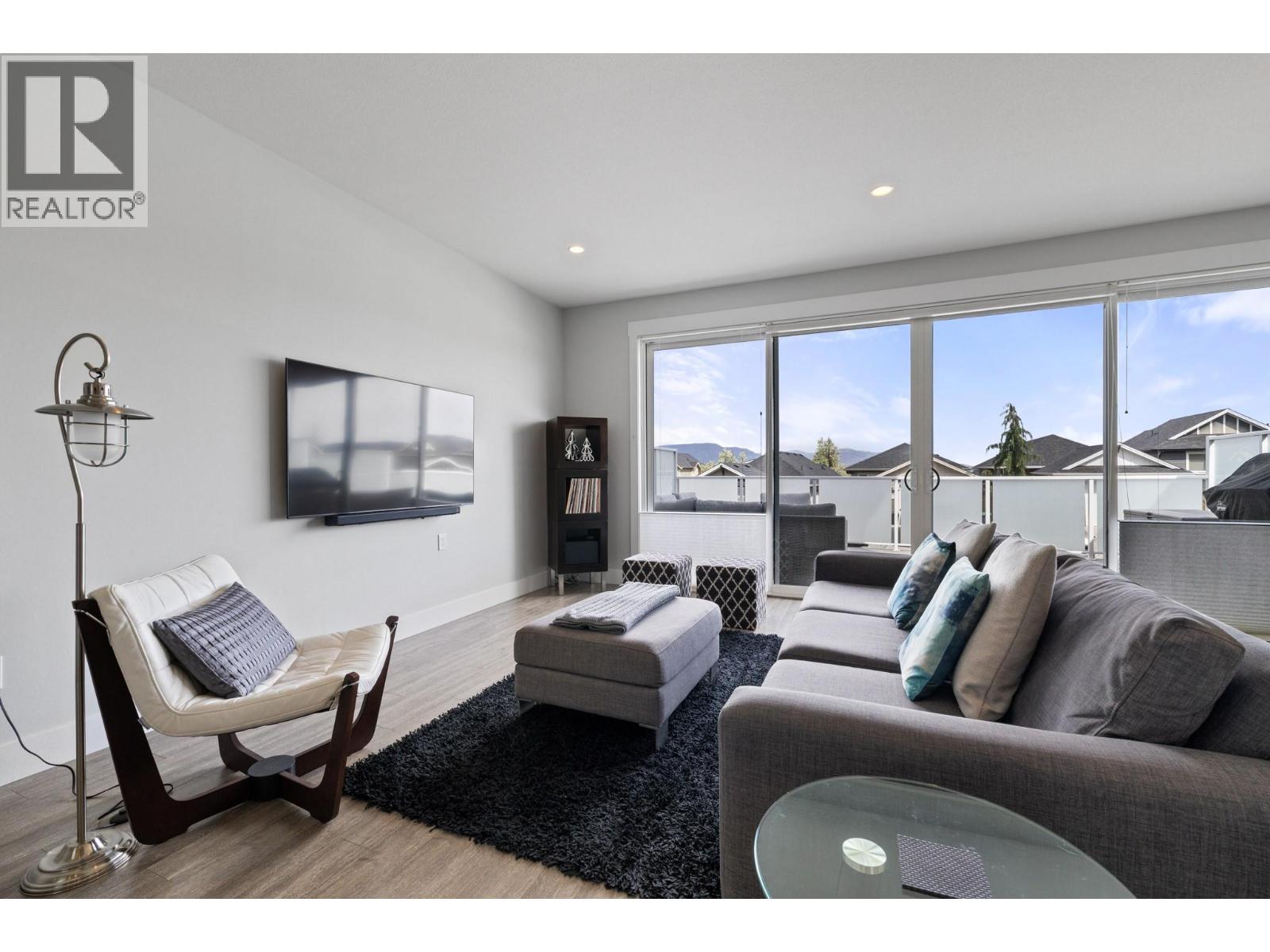  1260 Snowberry Avenue, Kelowna