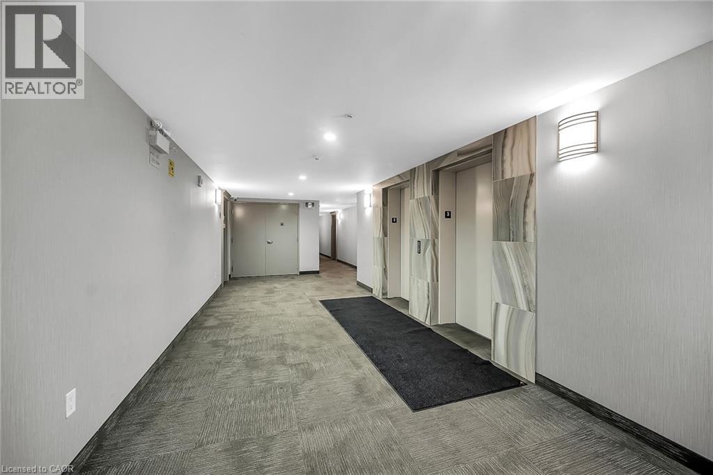 #311 35 SOUTHSHORE CRESCENT - 27