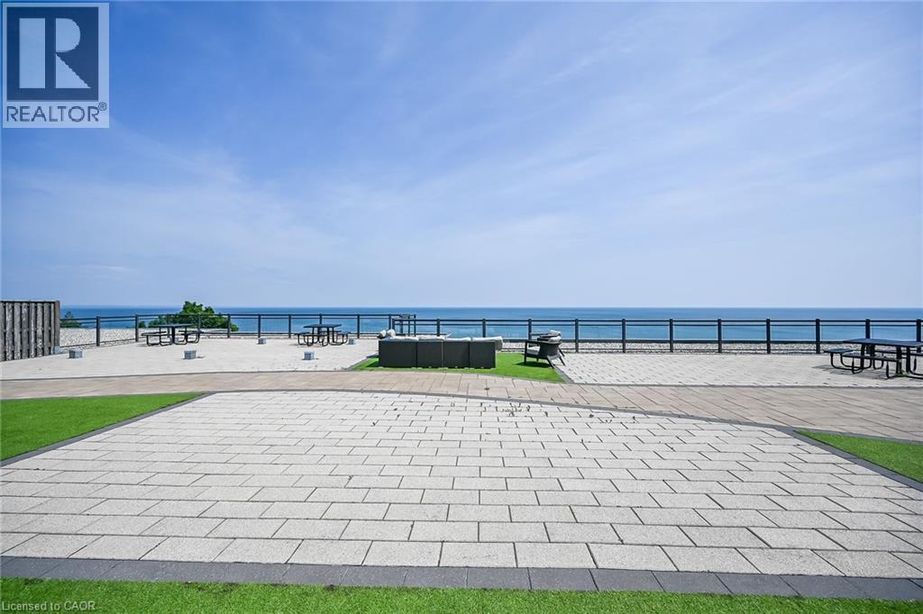 #311 35 SOUTHSHORE CRESCENT - 31