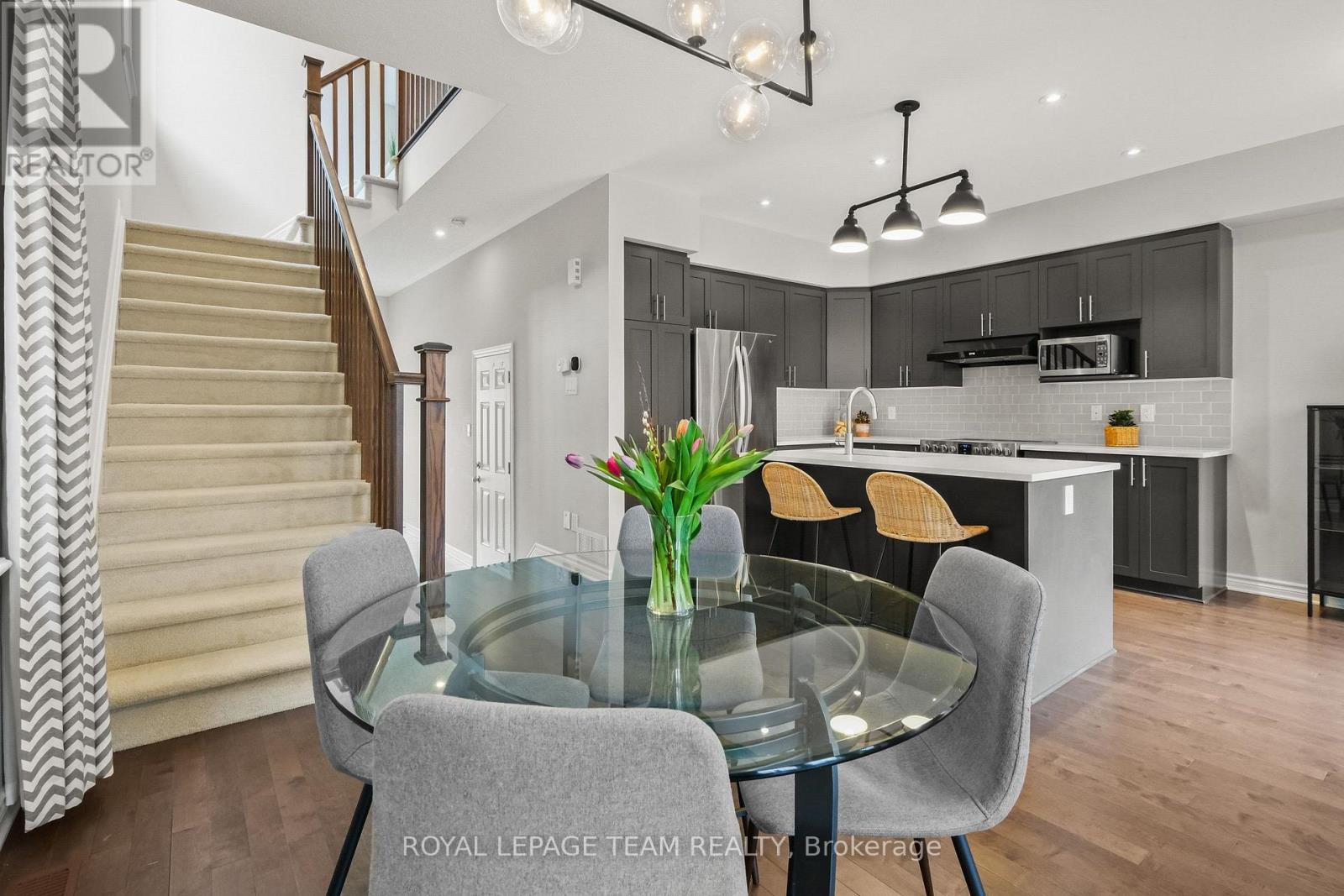 534 STARGAZER CRESCENT - 22