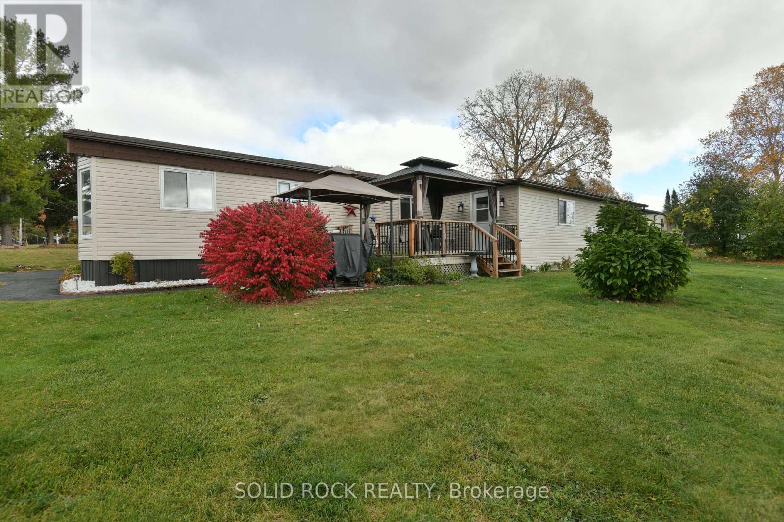 26 EVERGREEN LANE — photo 7