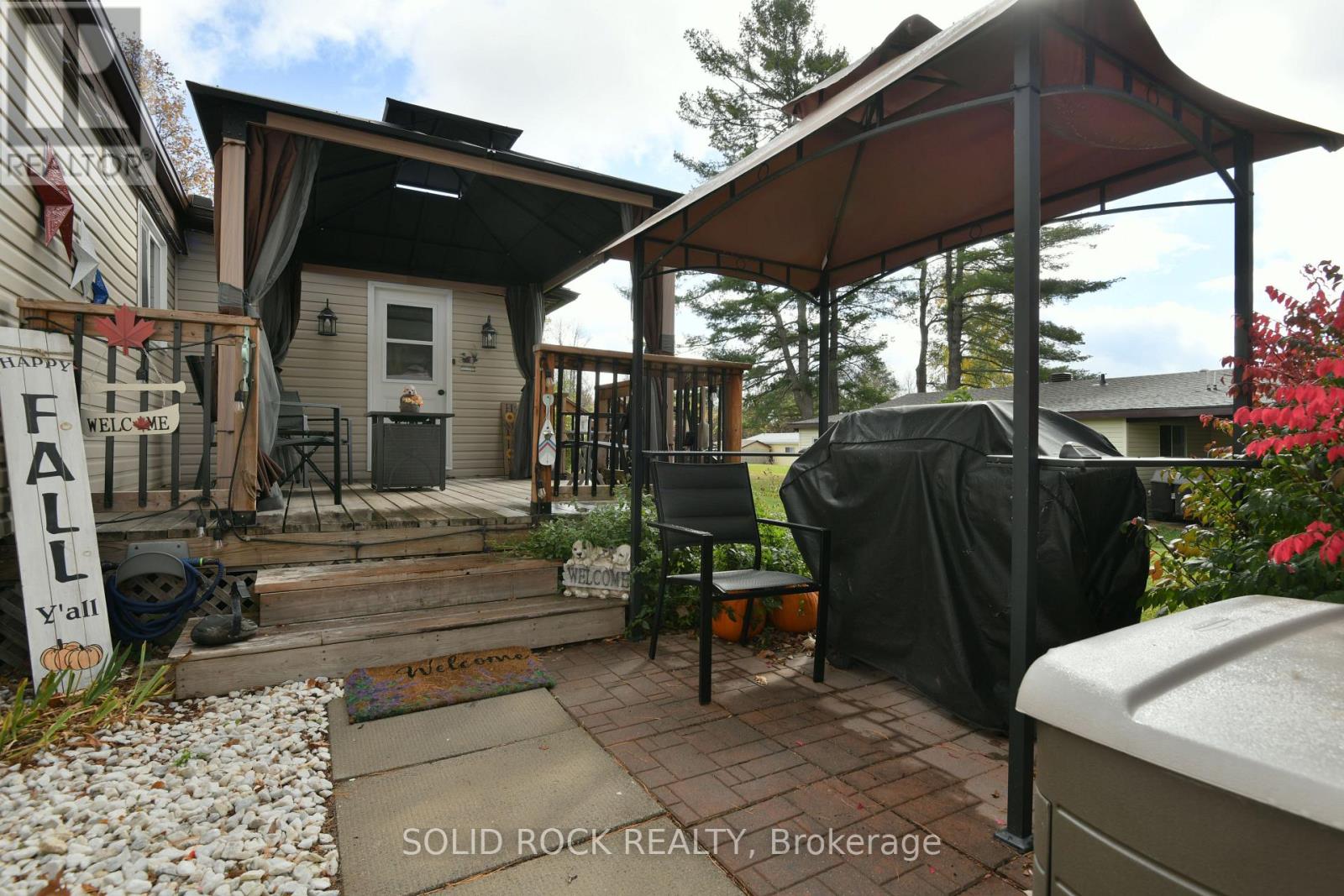 26 EVERGREEN LANE — photo 36