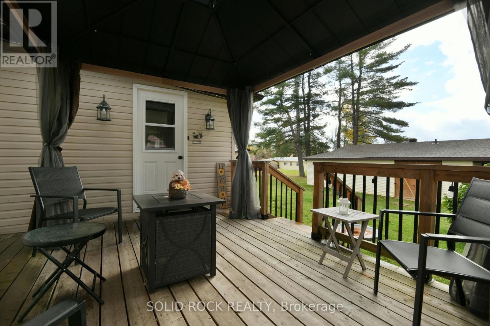 26 EVERGREEN LANE — photo 8