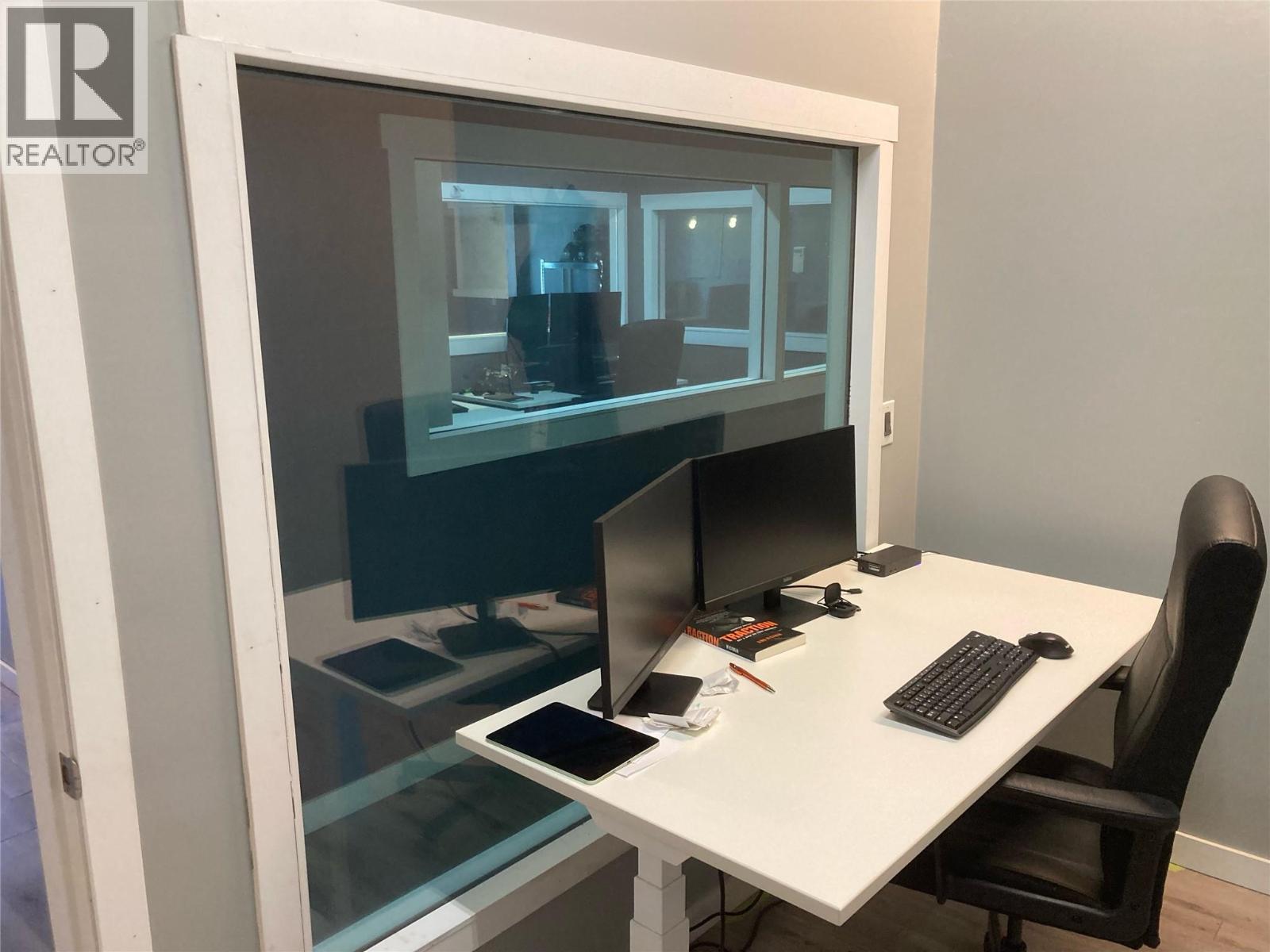 4 215 Neave Road — photo 16
