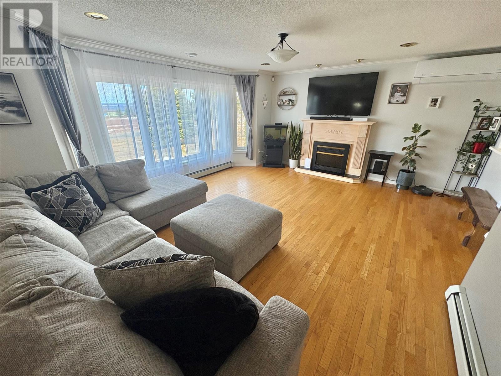 19 Gillingham Avenue - 21