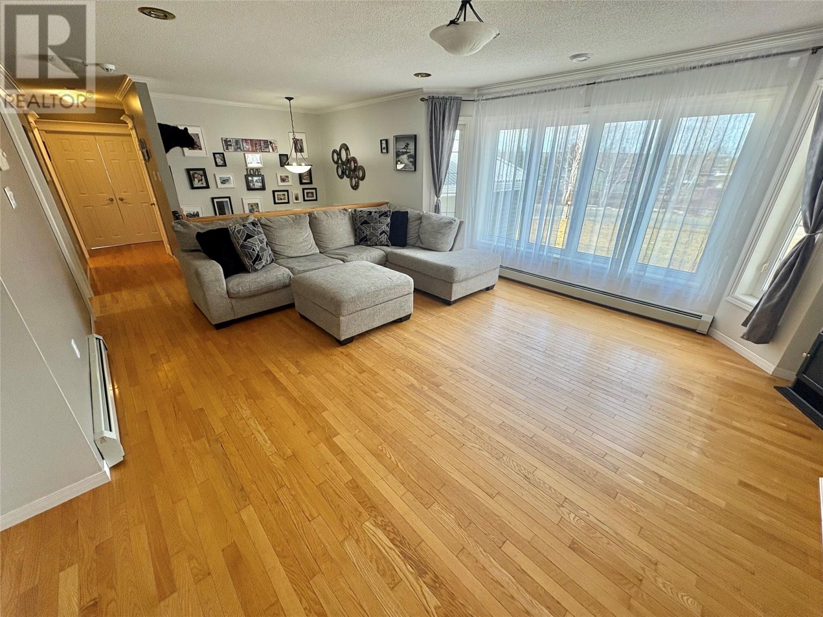 19 Gillingham Avenue - 23