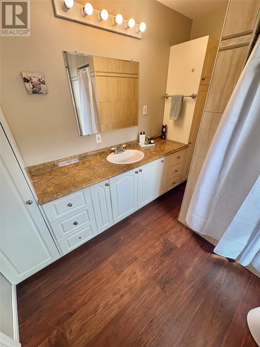 19 Gillingham Avenue - 37