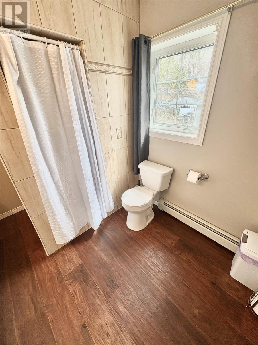 19 Gillingham Avenue - 38