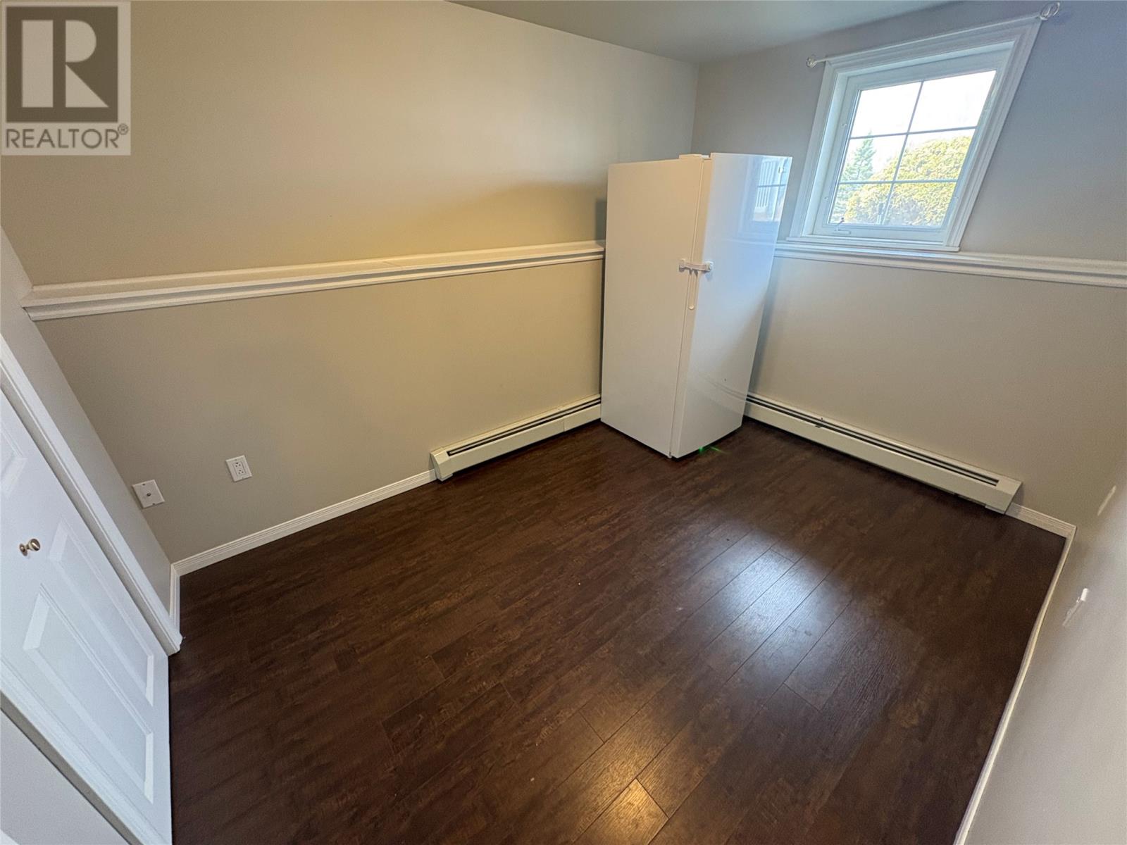 19 Gillingham Avenue - 50