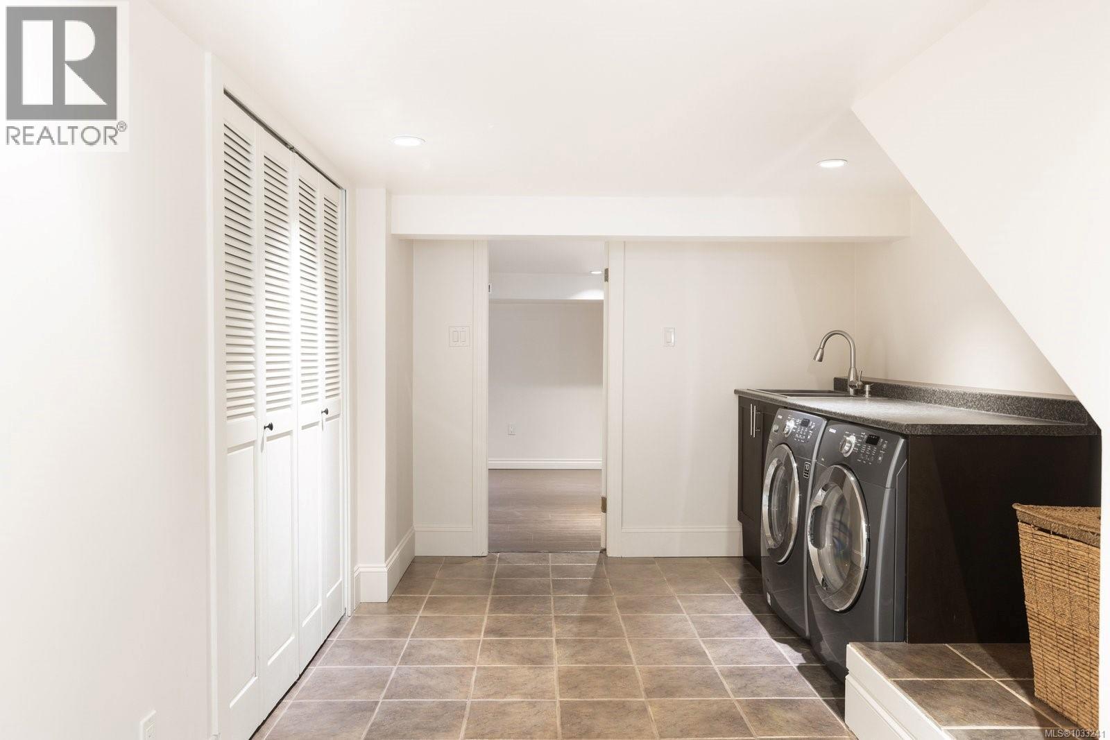 535 Falkland Rd - 25