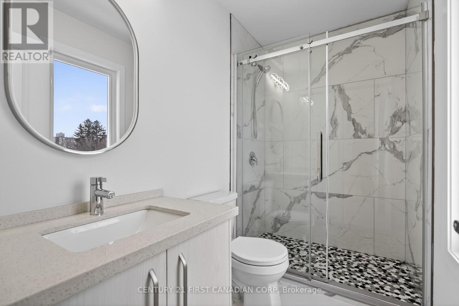 #16 349 SOUTHDALE ROAD E - 29