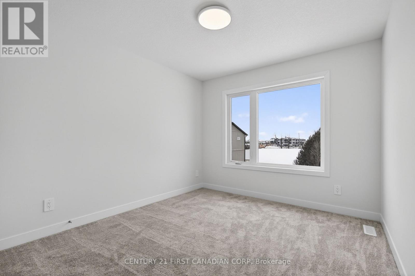 #16 349 SOUTHDALE ROAD E - 32