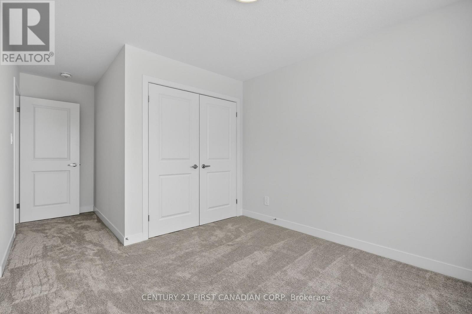 #16 349 SOUTHDALE ROAD E - 33