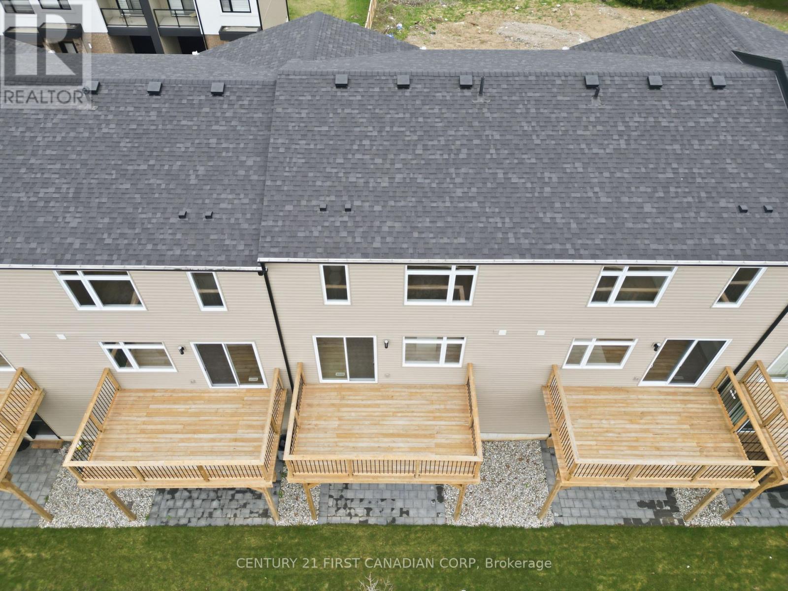 #16 349 SOUTHDALE ROAD E - 40