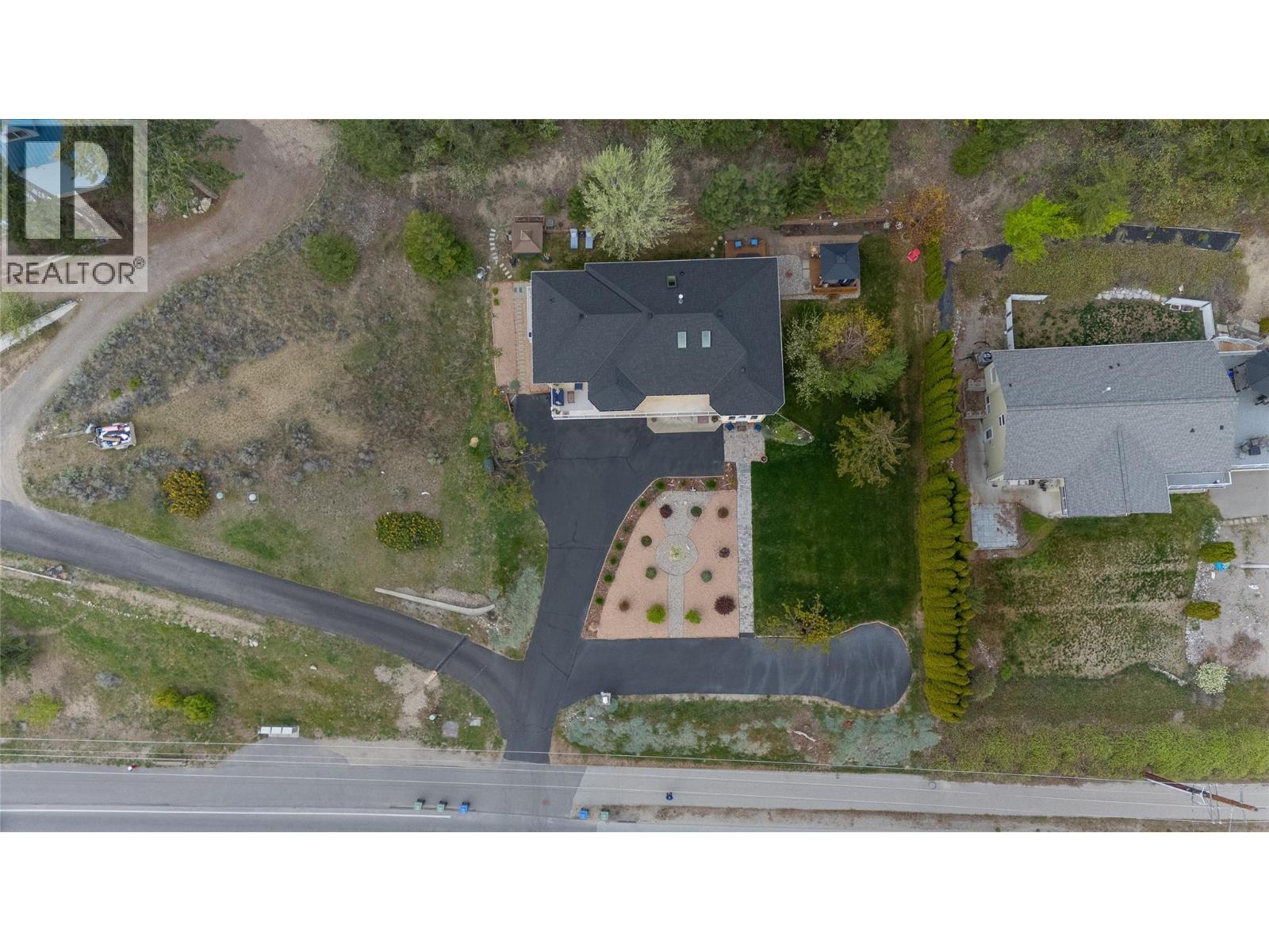 10804 GIANTS HEAD Road, Summerland
