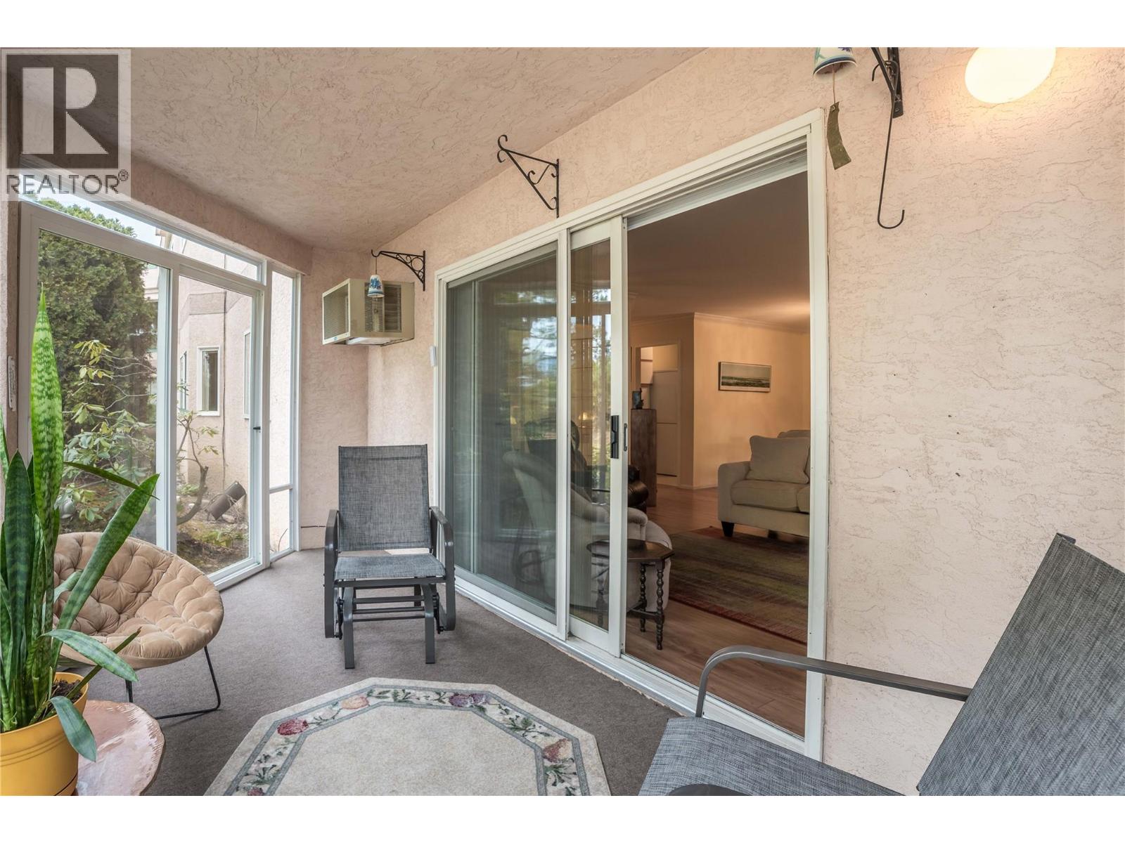 8907 Pineo Court Unit# 20, Summerland