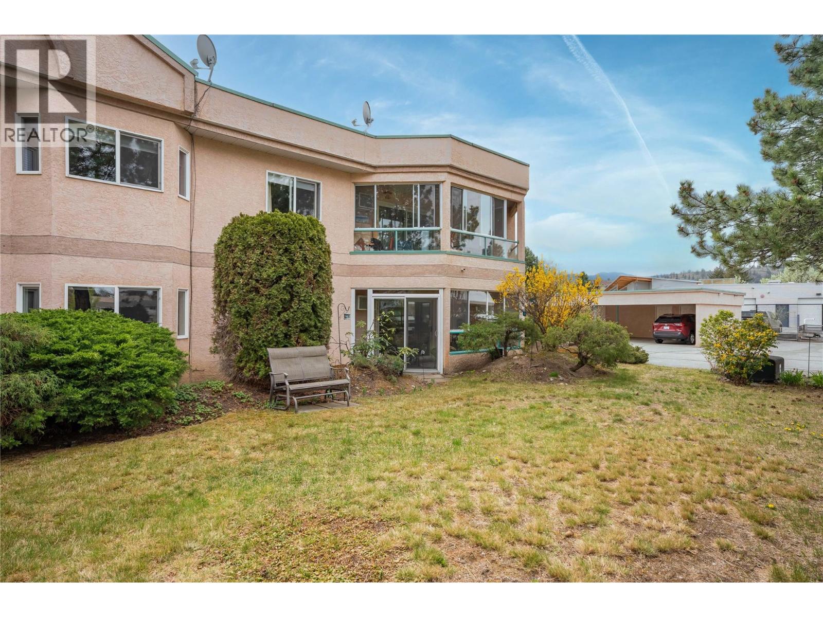8907 Pineo Court Unit# 20, Summerland