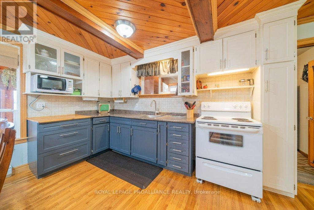 1063 PERRY ROAD — photo 5