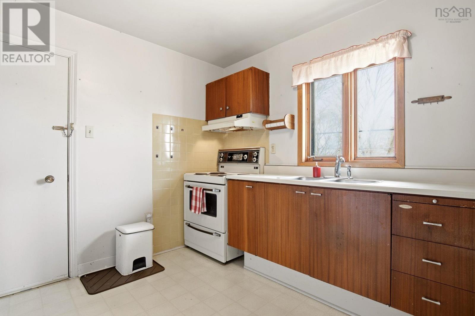 Property 12 of 48 of 9 Parmbelle Lane