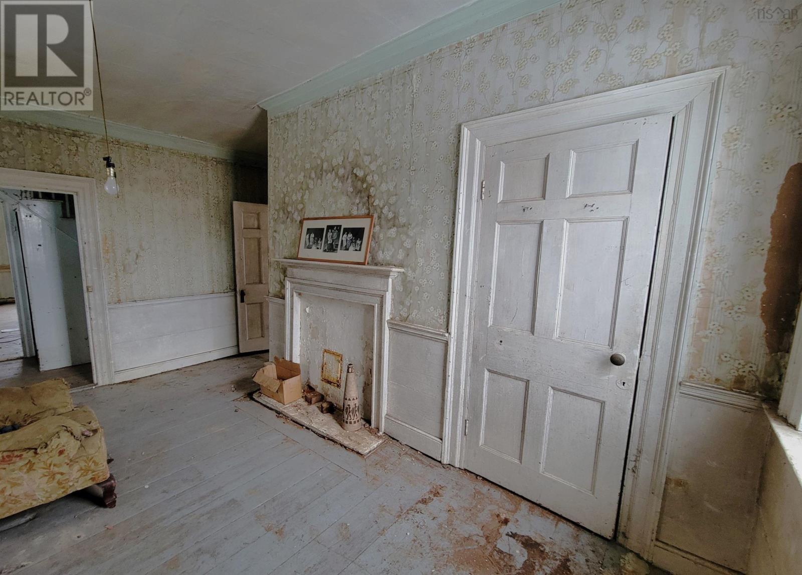 Property 22 of 49 of 155 Pelham Street