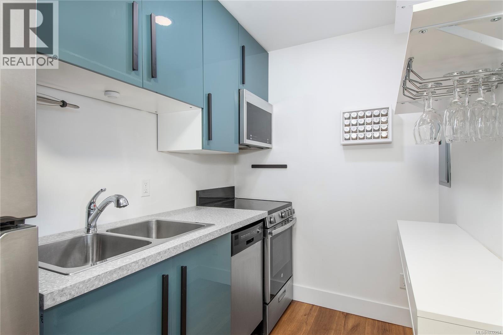 #13 400 Robron Rd - 33