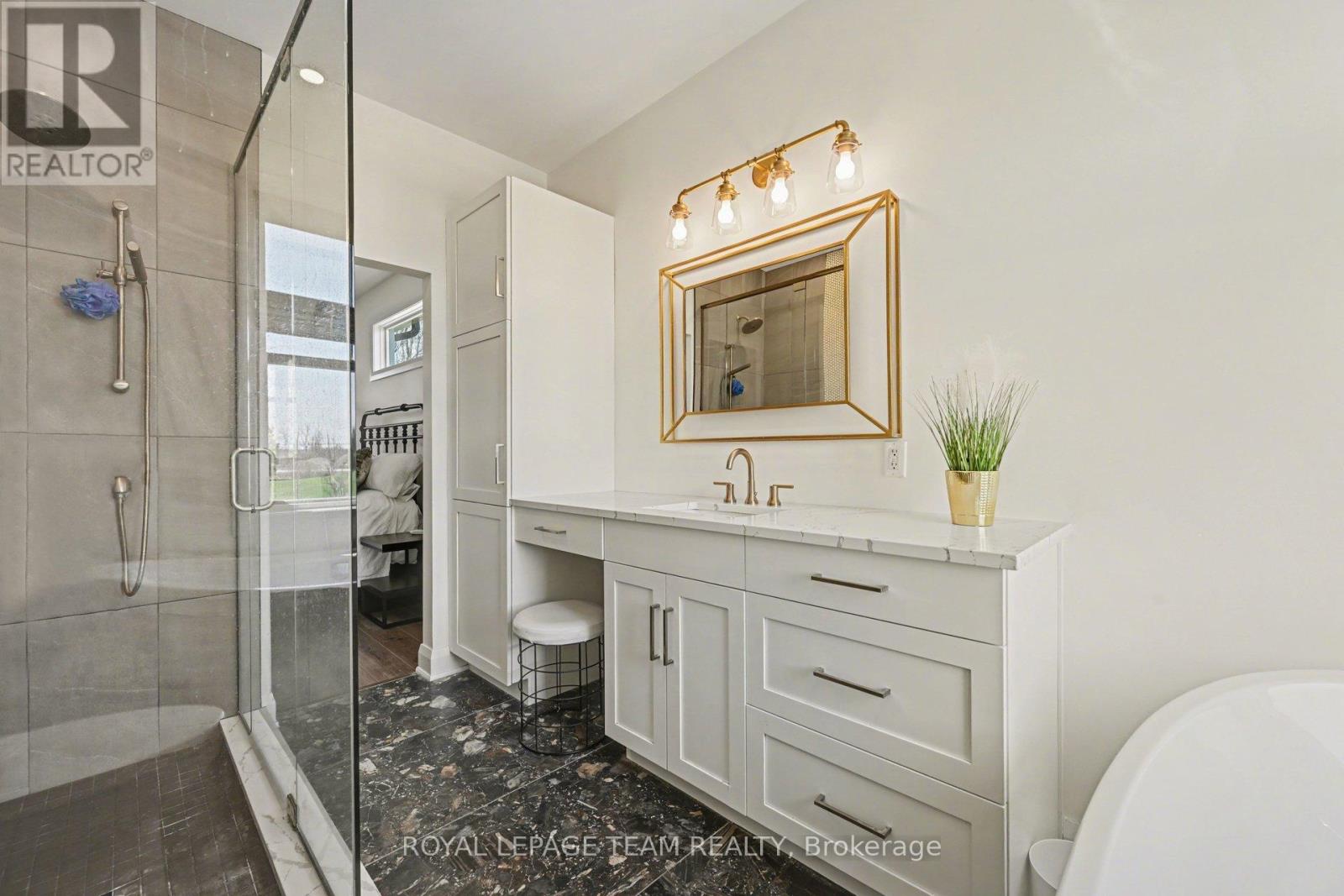 121 GRASSHOPPER LANE — photo 22