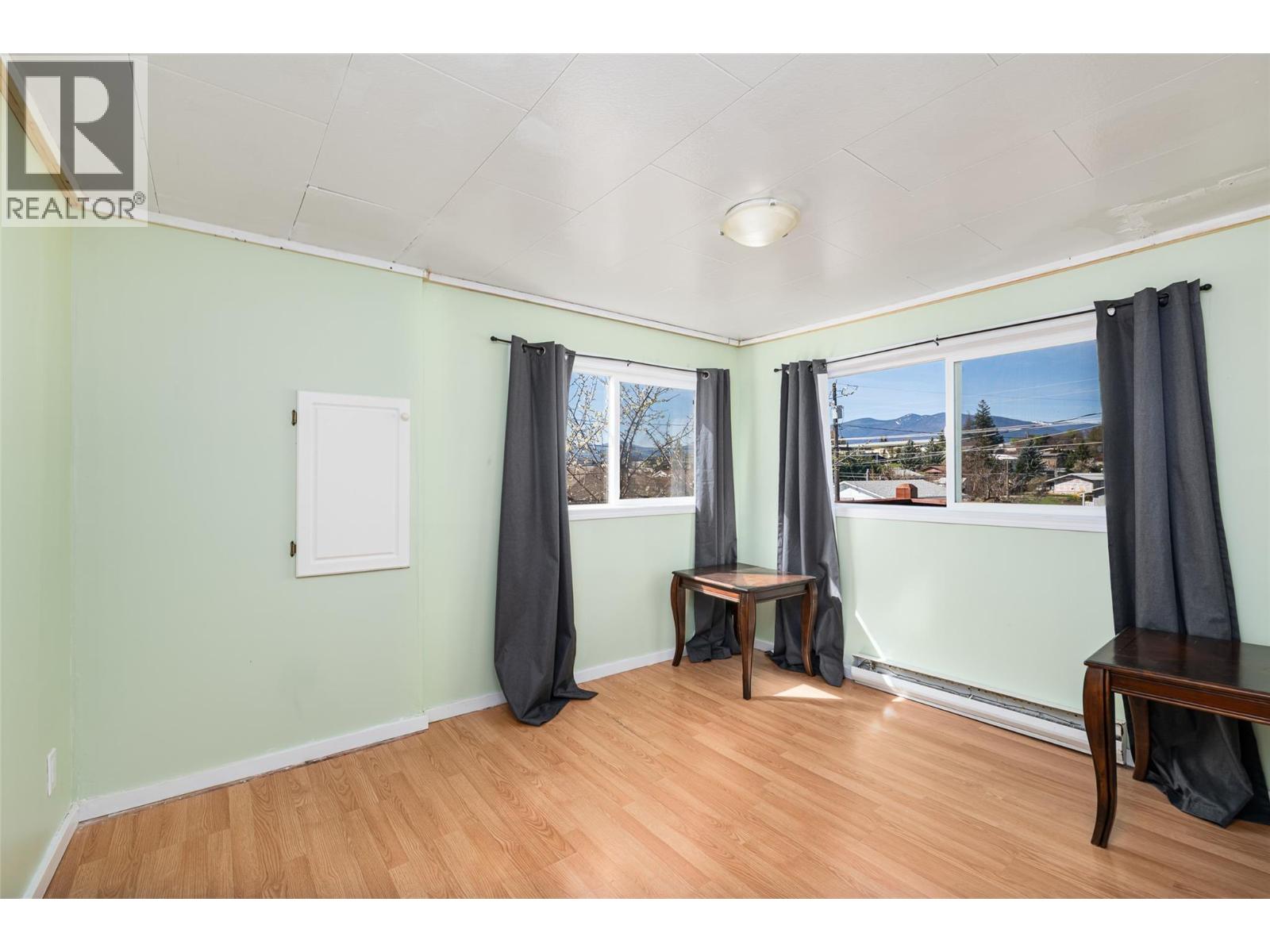 1610 Murdoch Street - 16