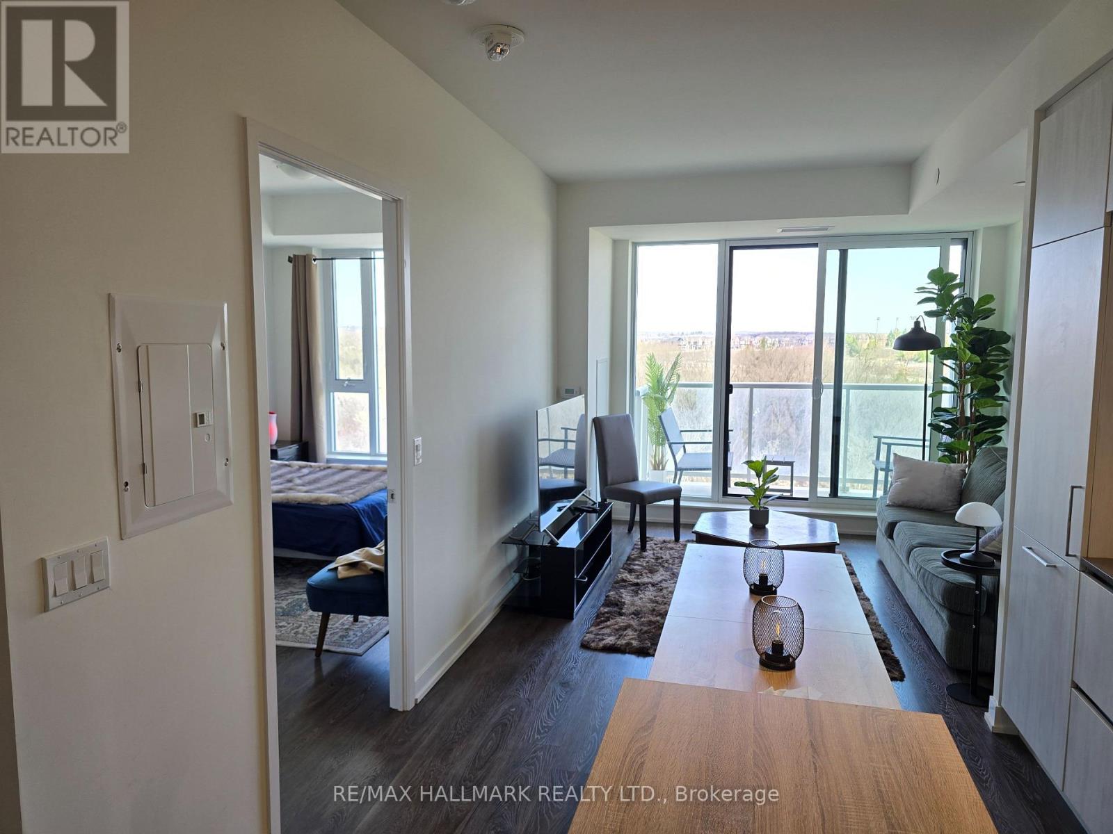 707 - 6 DAVID EYER ROAD — photo 6