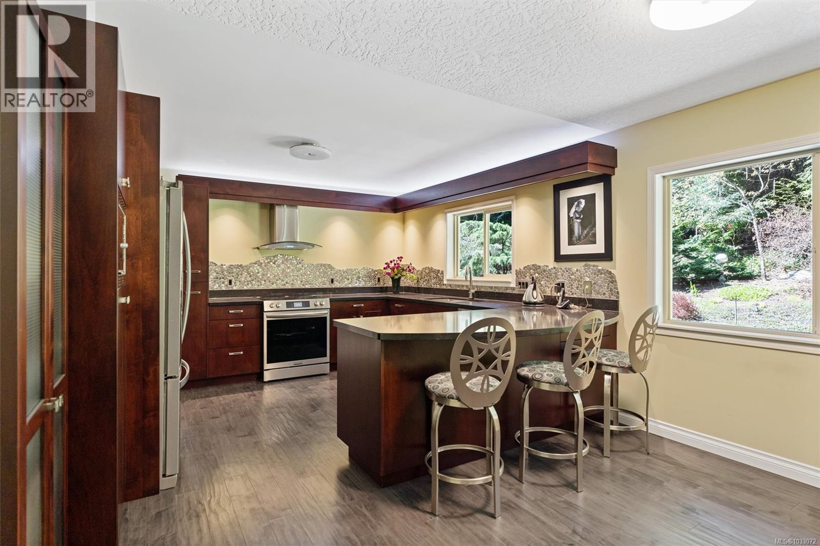  11340 Hedgerow Drive, North Saanich
