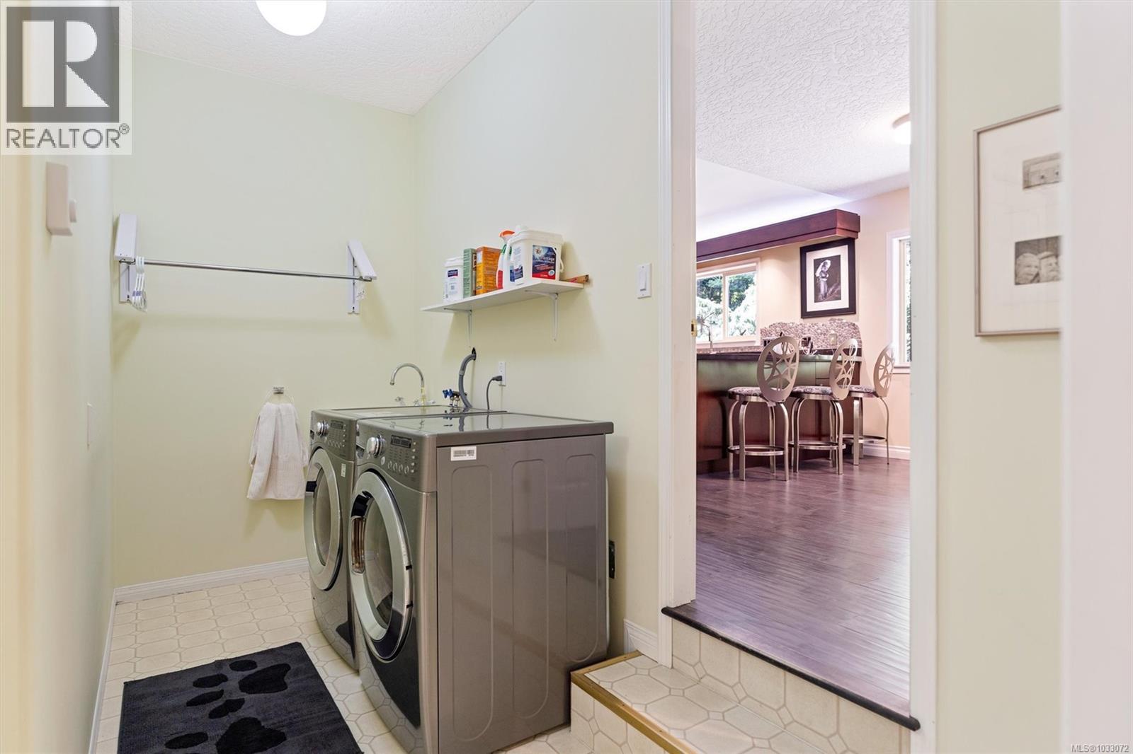  11340 Hedgerow Drive, North Saanich