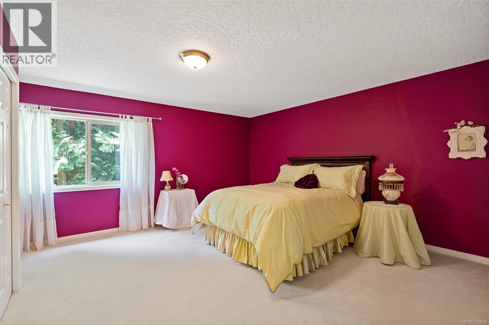  11340 Hedgerow Drive, North Saanich