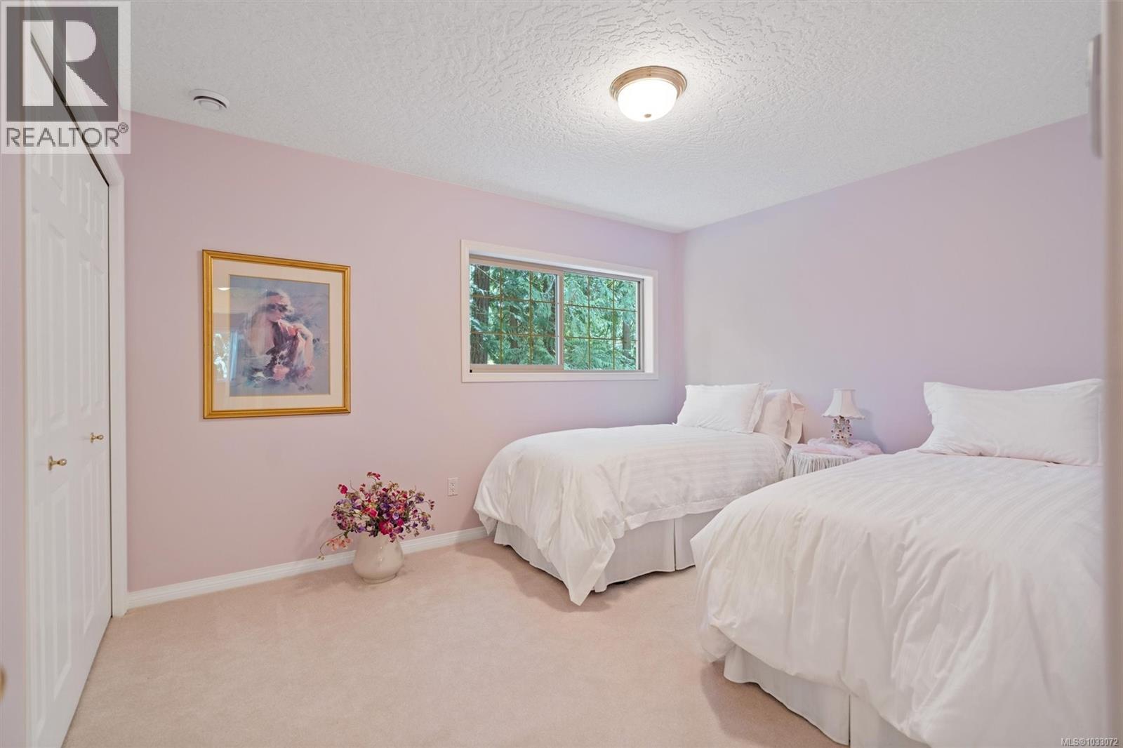  11340 Hedgerow Drive, North Saanich