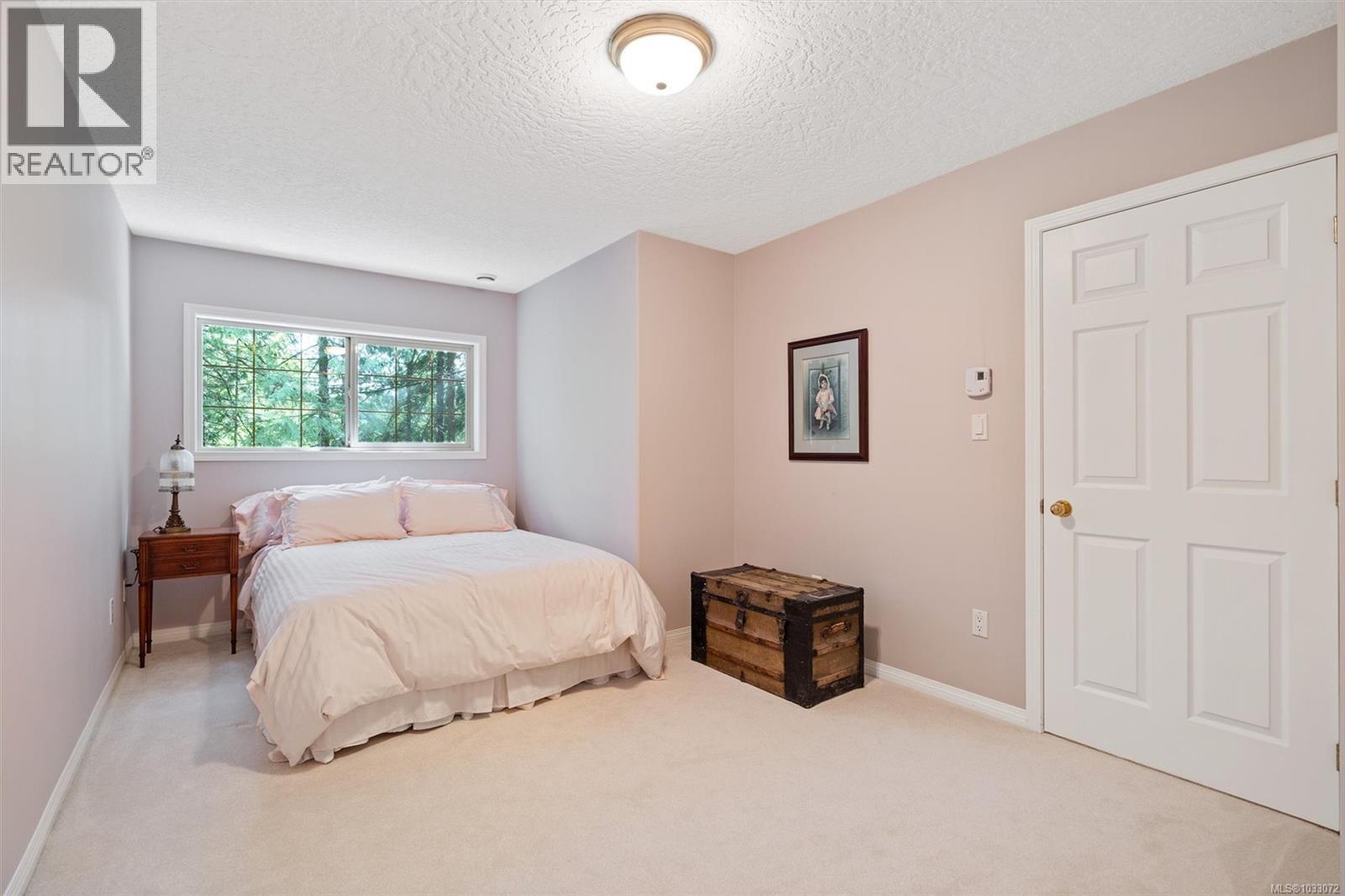  11340 Hedgerow Drive, North Saanich