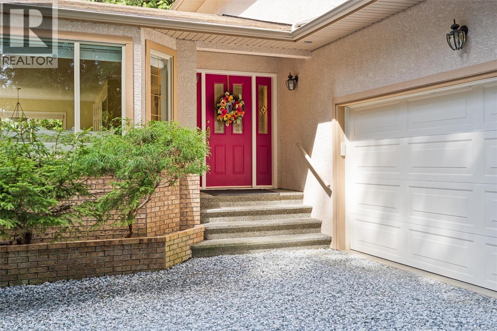  11340 Hedgerow Drive, North Saanich