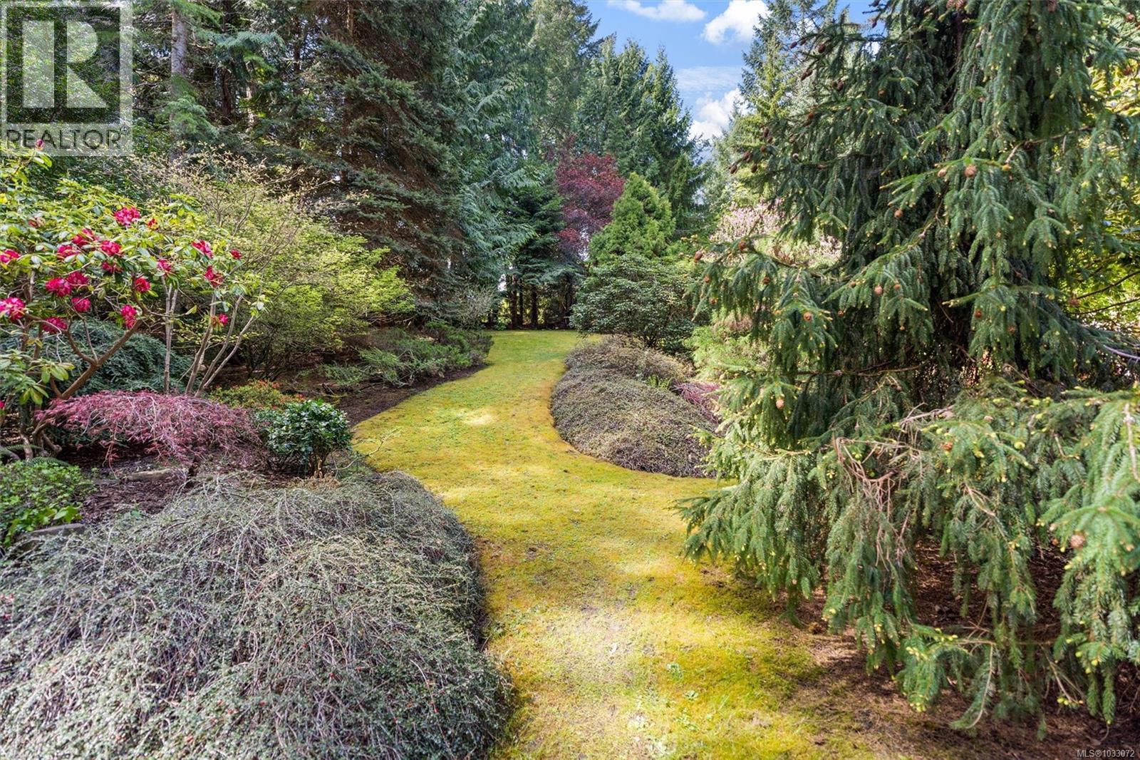  11340 Hedgerow Drive, North Saanich