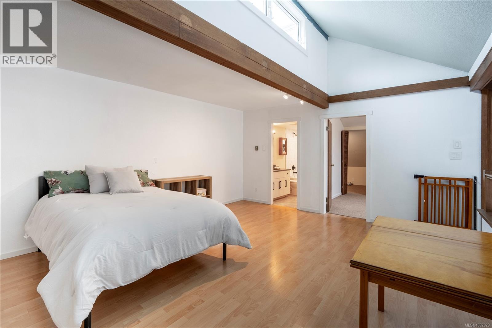 493D 4678 Elk Lake Drive, Saanich