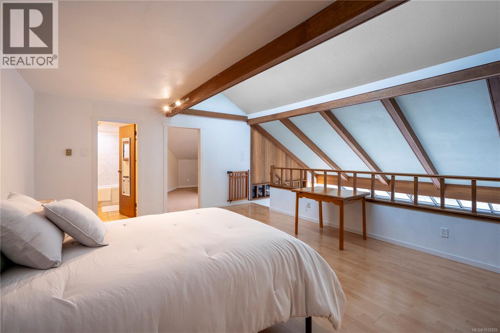 493D 4678 Elk Lake Drive, Saanich