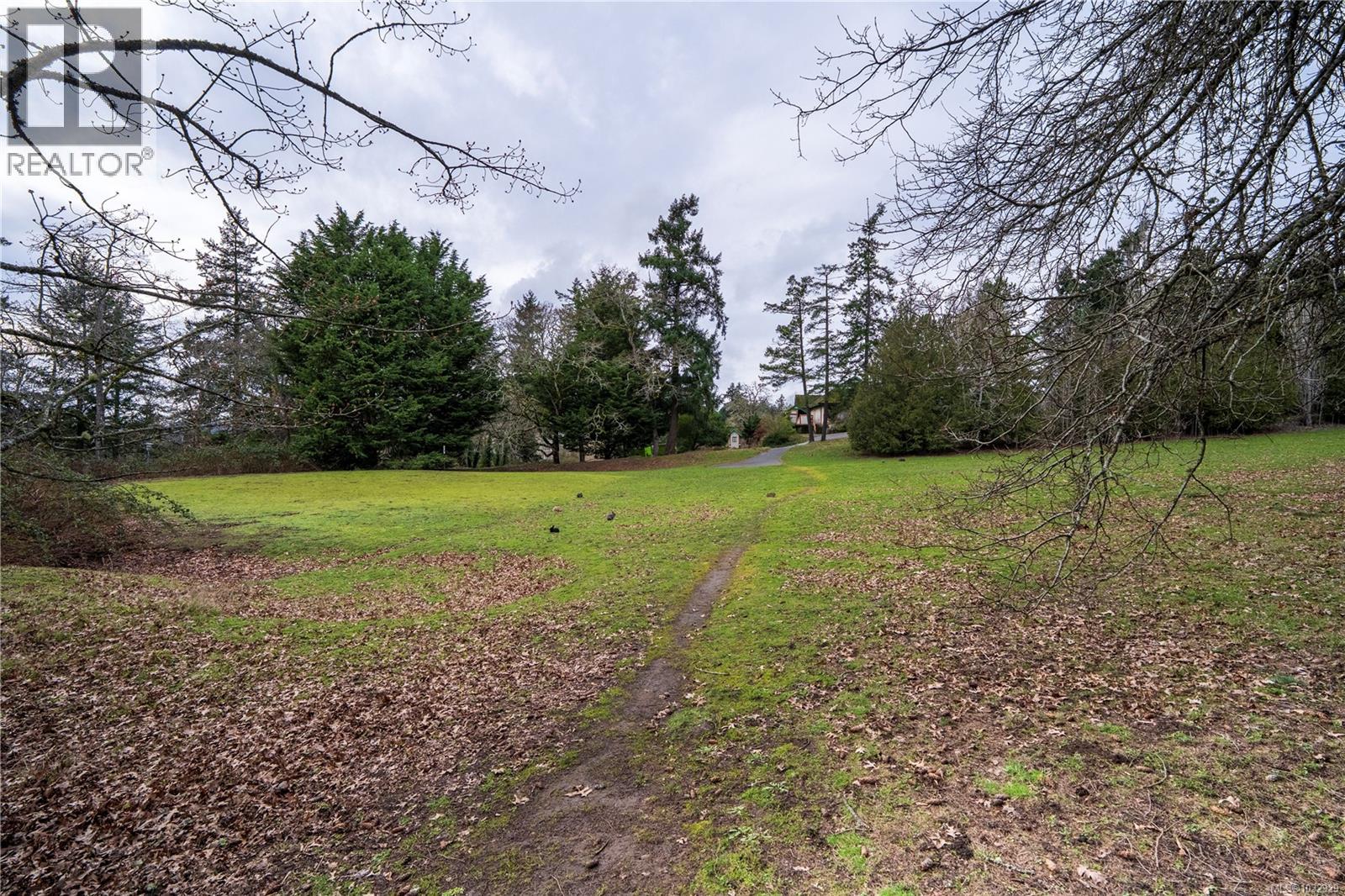 493D 4678 Elk Lake Drive, Saanich