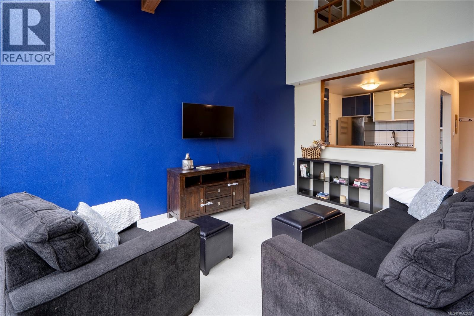 493D 4678 Elk Lake Drive, Saanich