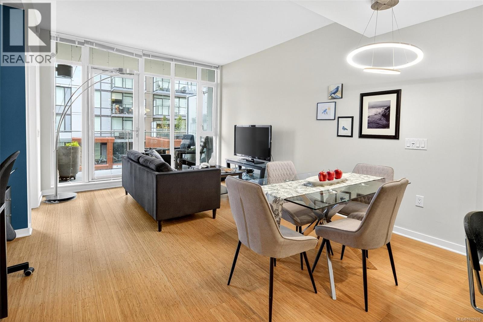 #308 373 Tyee Rd - 14